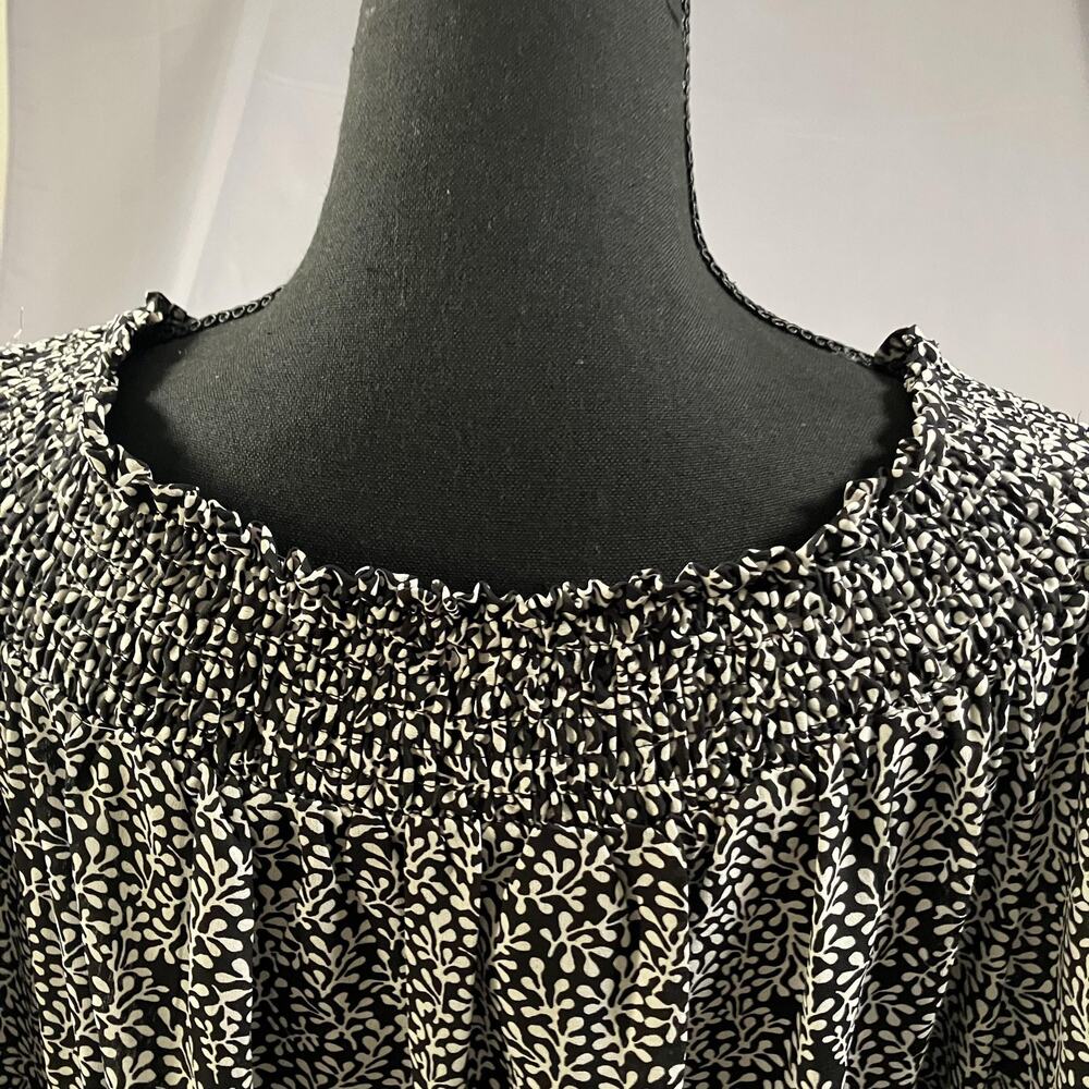 Black White Floral Blouse Womens XL Smocked Neck 3/4 Sleeve Pullover Top Casual - Picture 6 of 16